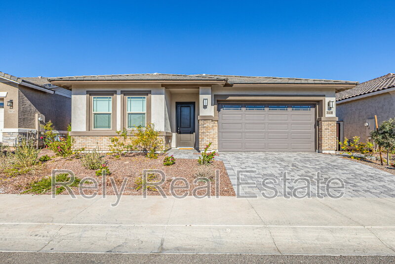 Litchfield Park House: 20108 West Montecito Avenue