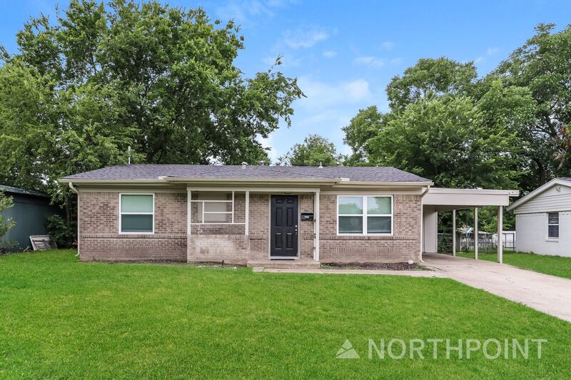 Mesquite House: 1238 Narcissus Ln