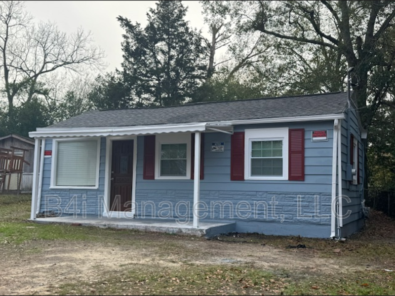 Columbus House: 1904 Lincoln Street
