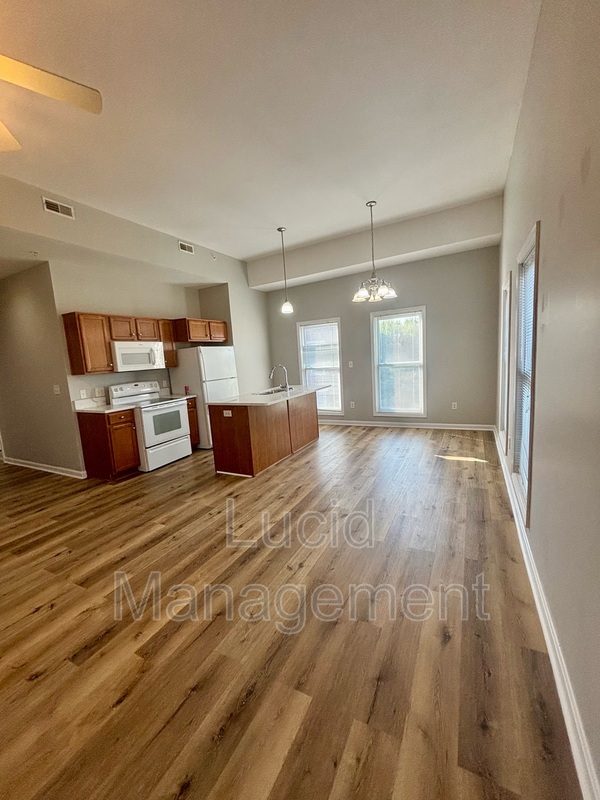 Prospect Condo: 10639 Meeting Street