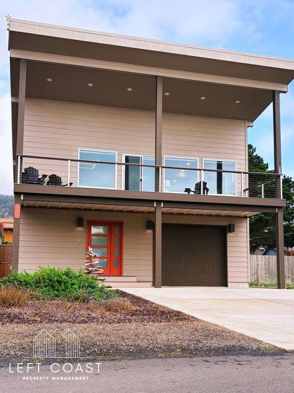 Depoe Bay House: 480 Alsea Avenue