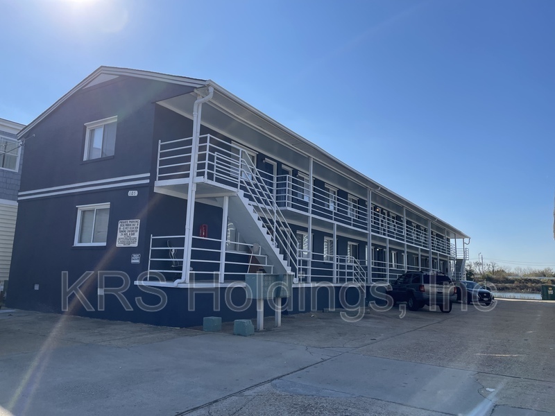 Norfolk Condo: 611 W Oceanview Avenue