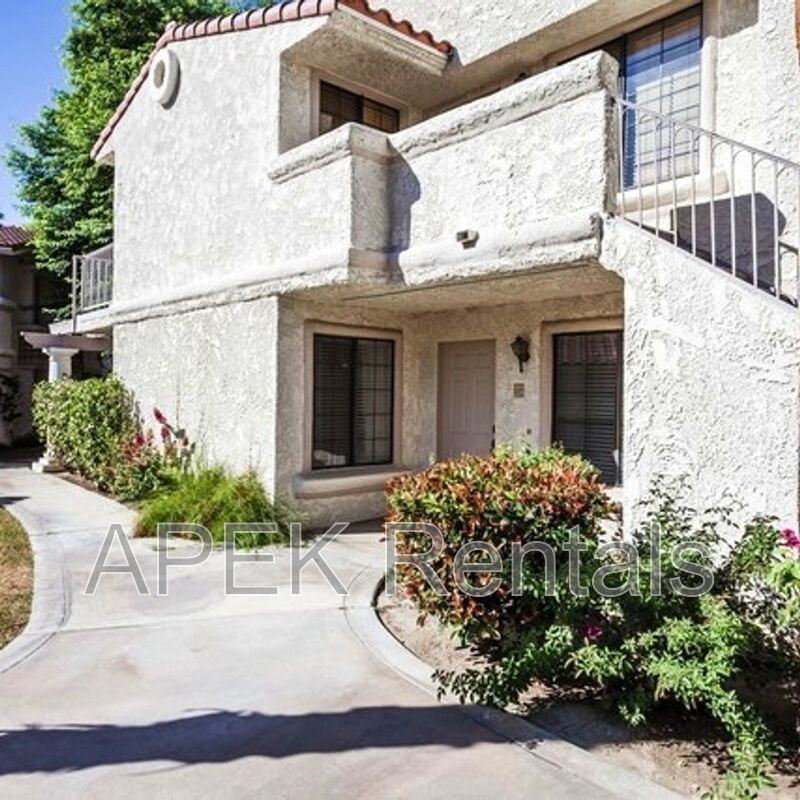 Palm Springs House: 2001 E Camino Parocela D29