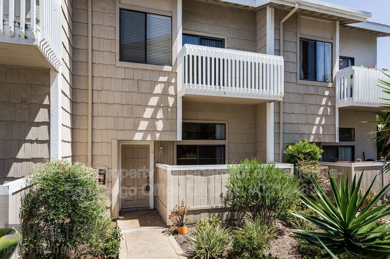 San Diego House: 3990 Mahaila Ave