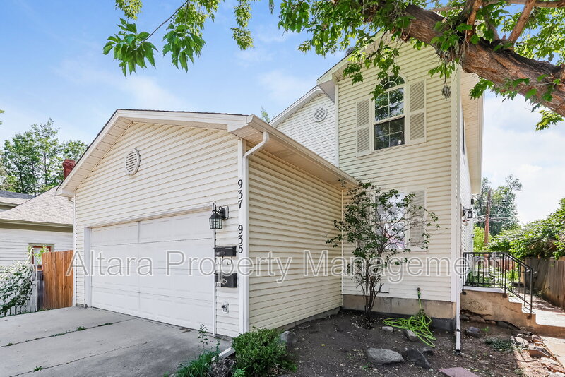 Longmont Condo: 935 Terry St