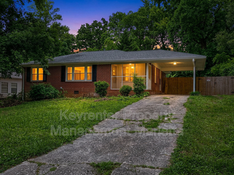 Marietta House: 101 Worthington Dr