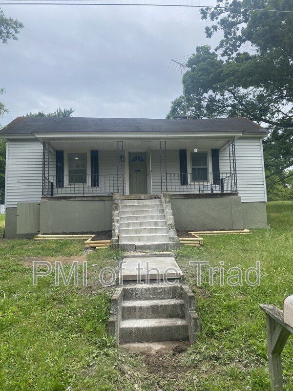Eden House: 1318 Ridge Avenue