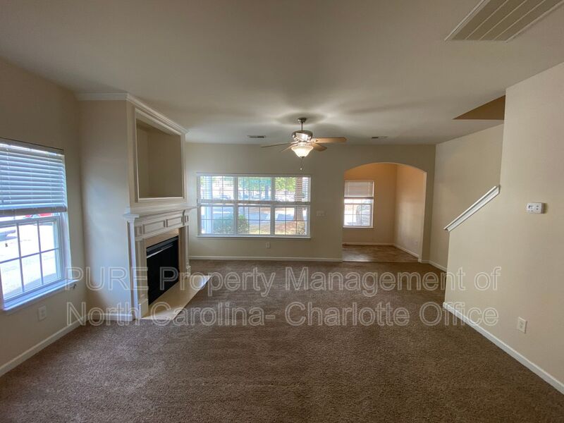 Charlotte Townhome: 8602 Twined Creek Lane