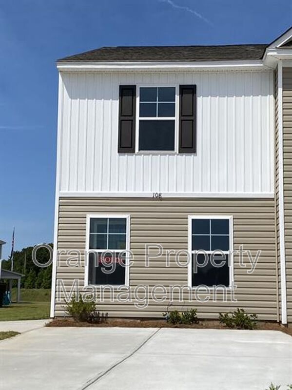 Pendleton Condo: 108 Adger Road