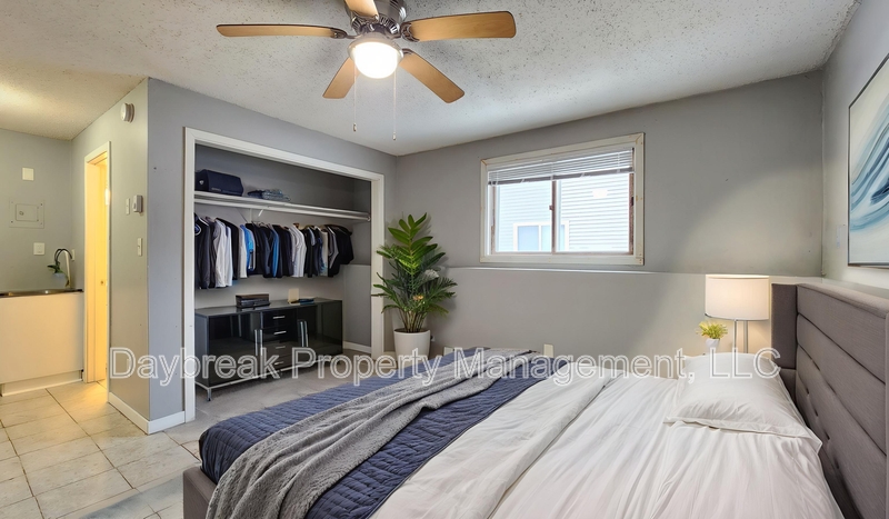 Fargo Condo: 713 30th St. North - 4