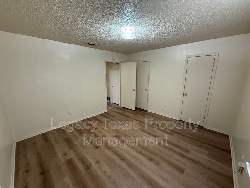 Cleburne Condo: 1700 Short ST - 1700 Short ST Unit B