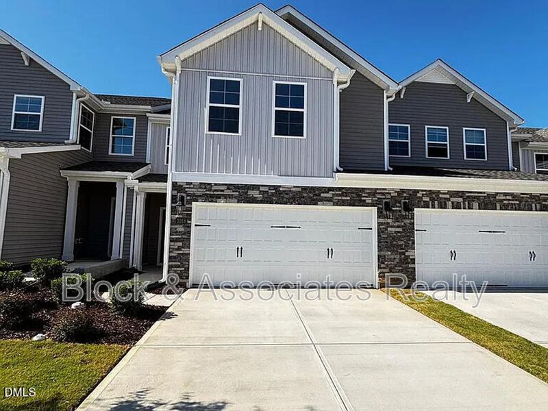 Fuquay Varina House: 2318 Sugar Cone Way