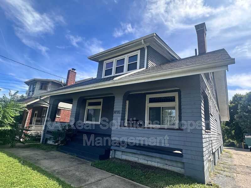 Cincinnati Condo: 6920 Montgomery Rd.