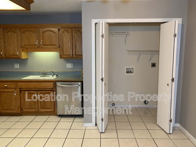 318 Creekside Court - 1, rental photo 6