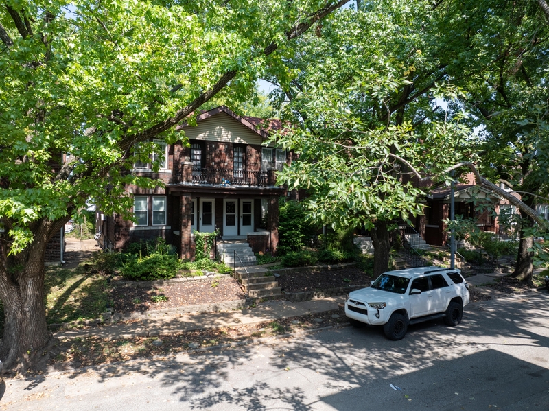 Saint Louis Condo: 2009 Maury Ave - 2011A