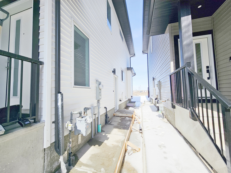 Edmonton Condo: 1812 155th Ave NW