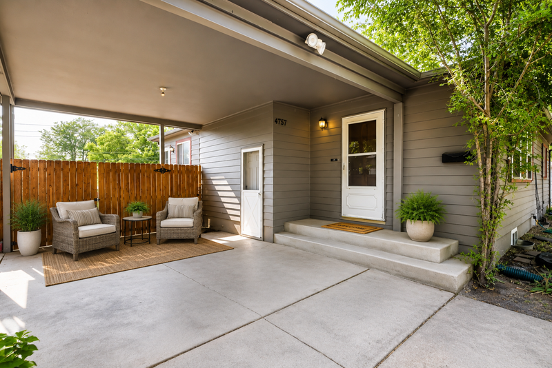 Englewood House: 4757 South Jason Street