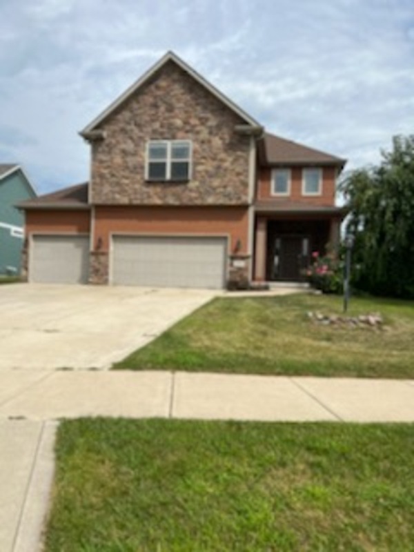 Valparaiso House: 2411 Nottingham Drive