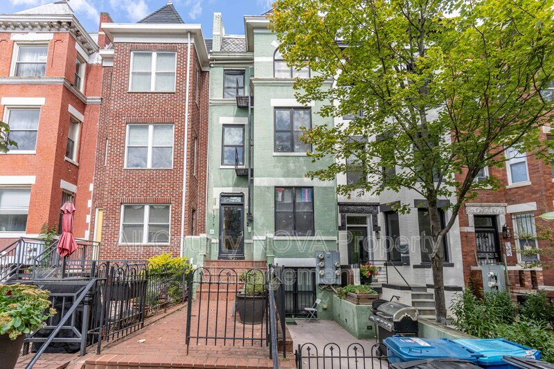 Washington, Townhome: 1317 Harvard St NW