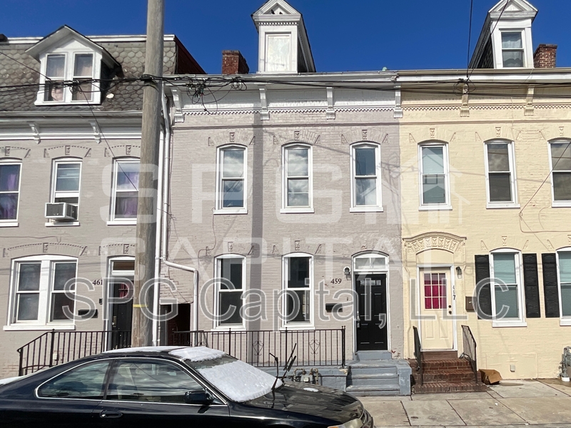 York House: 459 Salem Ave, York - 459