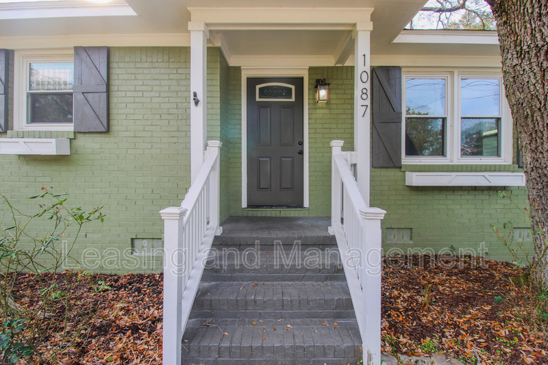 North Charleston House: 1087 Bexley Street