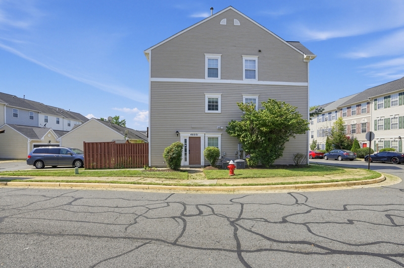 Sterling House: 46051 Marble Terrace