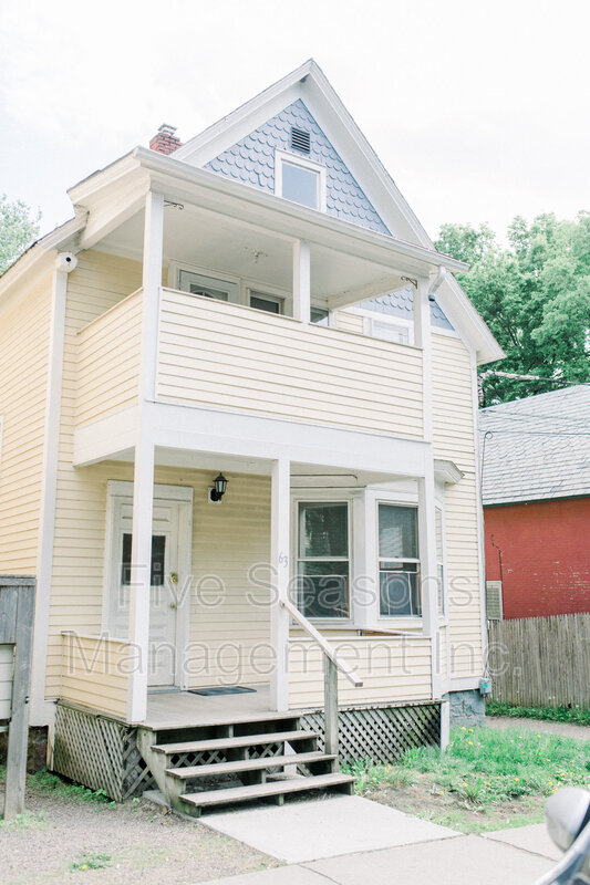 Burlington Condo: 63 King Street - B