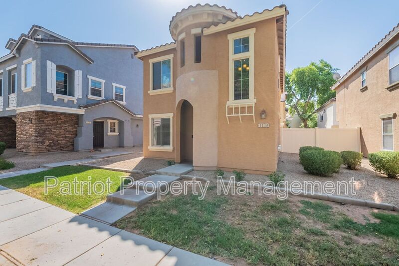 Mesa House: 9233 E Neville Ave 1130