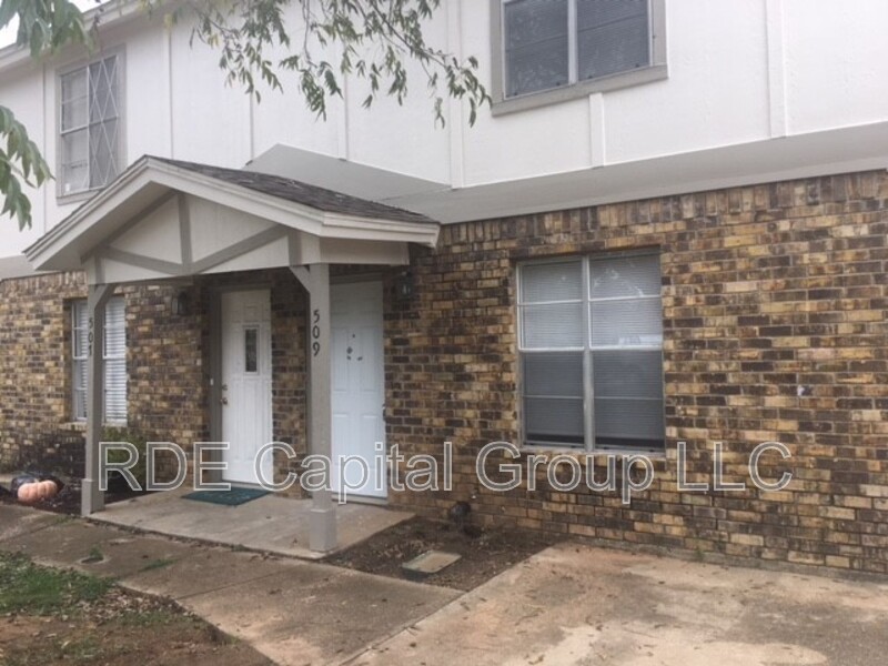 Arlington House: 509 West Norwood Circle