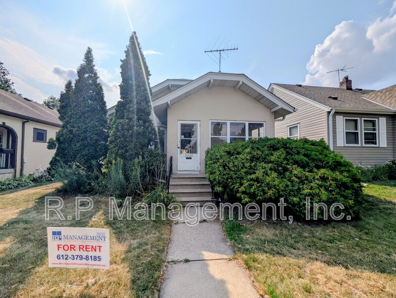Minneapolis House: 5050 30th Ave S