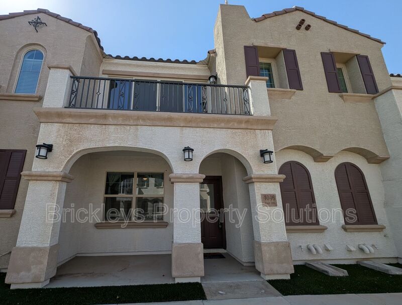 Gilbert Townhome: 4046 E Pony Ln