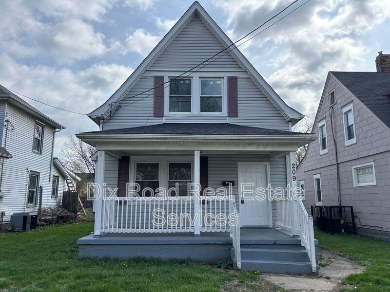 Middletown House: 209 North Grimes Street