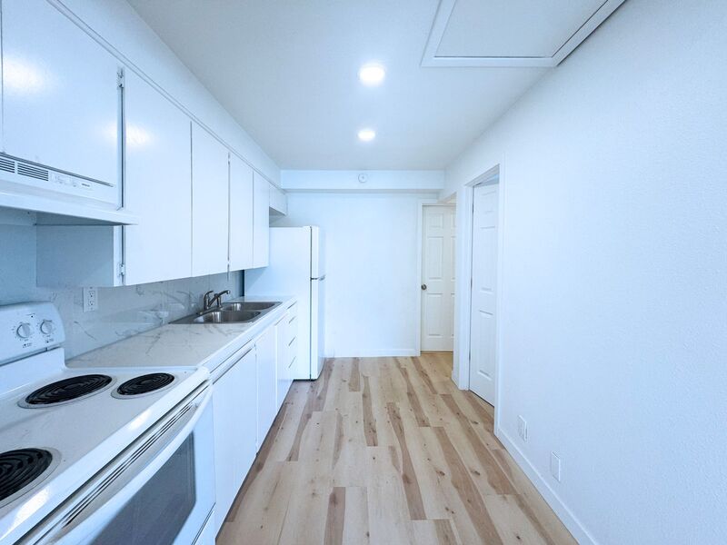 Photo 8 of rental home at 2210 West 19th Avenue