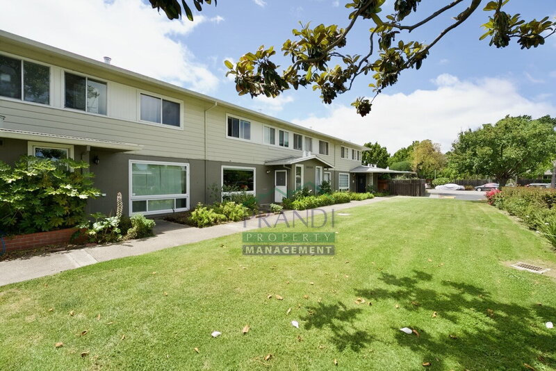 San Rafael Condo: 1032 Los Gamos Rd