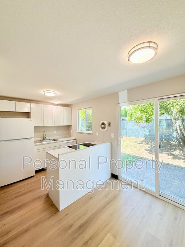 Vancouver Condo: 506 E 34TH St