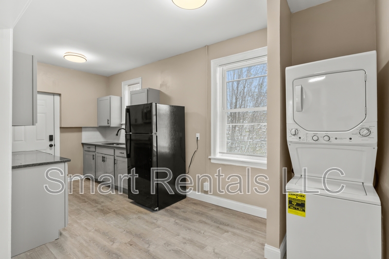 St. Louis Condo: 4205 Ellenwood Avenue - 102