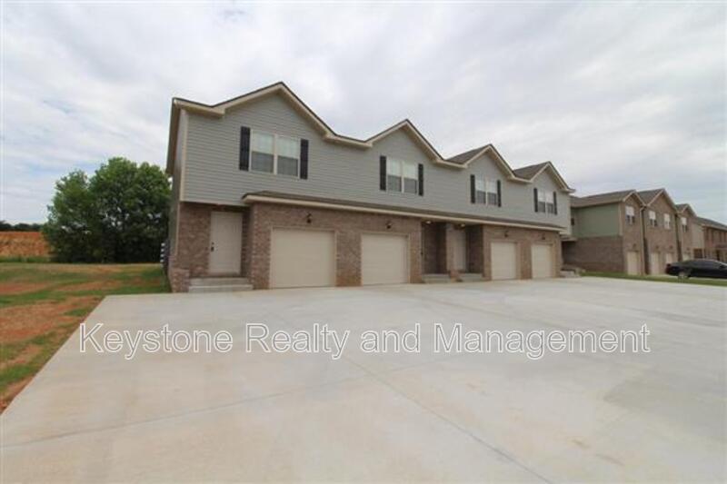 Clarksville Townhome: 1724-2 Manning Dr