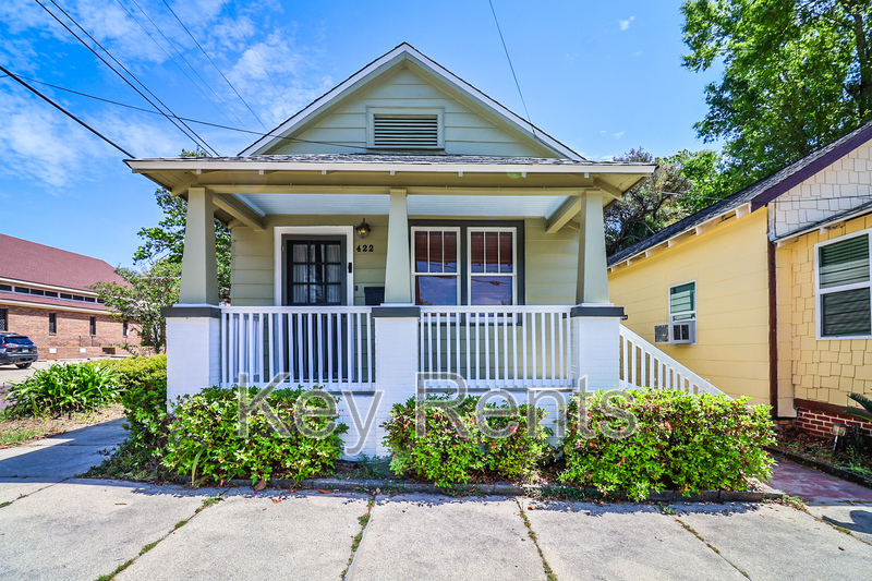 Pensacola House: 422 N Davis Hwy