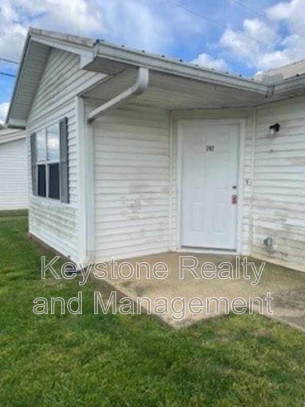 Oak Grove Condo: 298 Thompsonville Lane