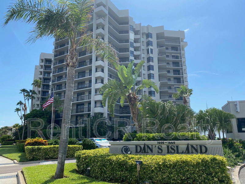 Clearwater Condo: 1660 Gulf Blvd PH8