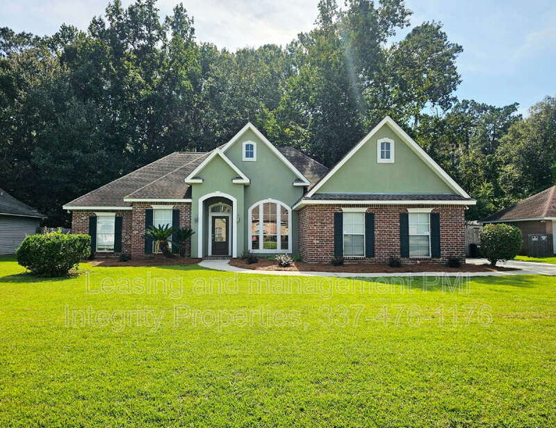 Mandeville House: 411 Greenfield Dr
