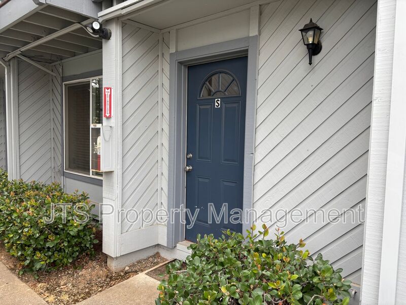 Cameron Park House: 2515 Merrychase Dr