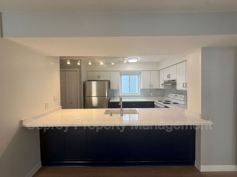 Well-Maintained Beachside Condo Near Shore Drive *ASK ABOUT OUR ZERO DEPOSIT* - Photo 7