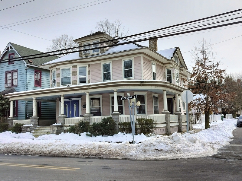 Hightstown Condo: 255 Stockton St