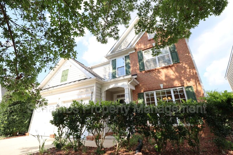 Raleigh House: 12554 Honeychurch St
