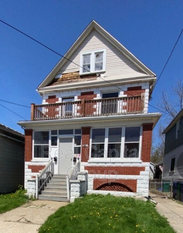Buffalo Condo: 102 Macamley St