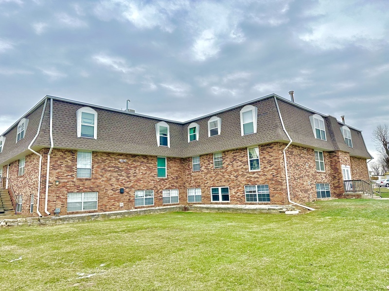 Marion Condo: 1440 Meadow view Dr