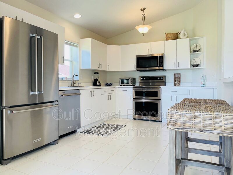 2804 Edgewater Lane FL 34221 - Photo 6