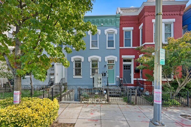 Washington Condo: 1641 4th St NW