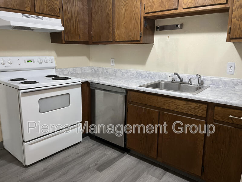 Lebanon Condo: 20 Wolf Rd